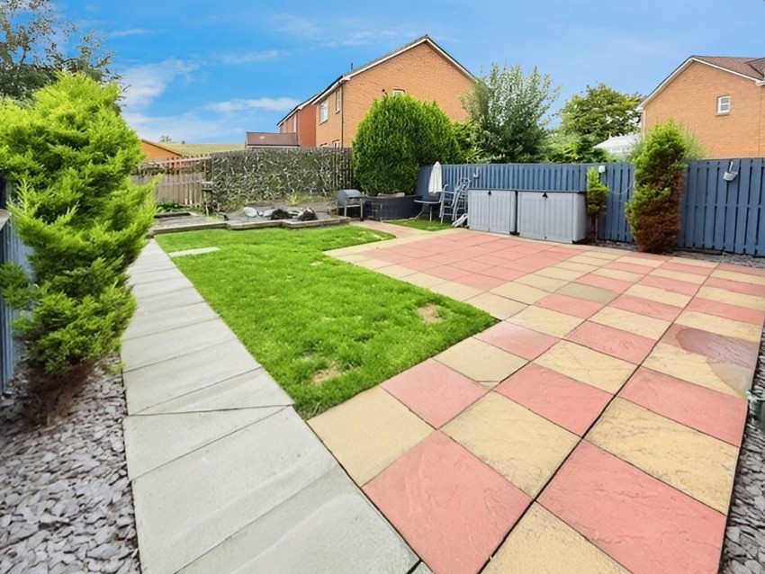 Images for North Larches, Dunfermline, KY11