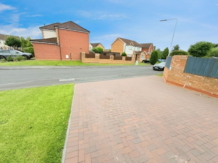 Images for North Larches, Dunfermline, KY11