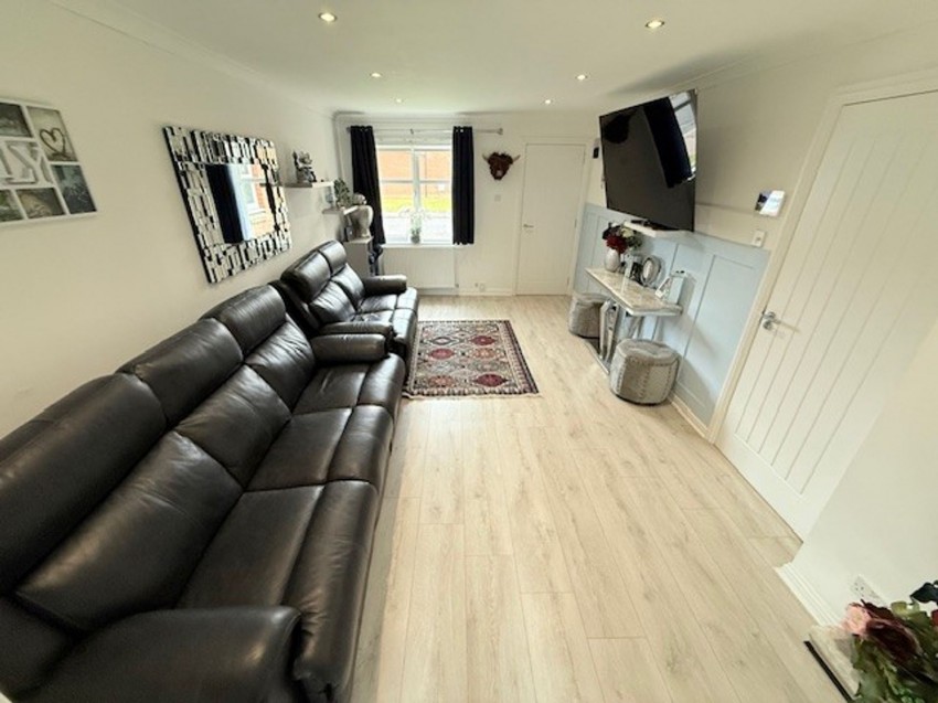 Images for North Larches, Dunfermline, KY11