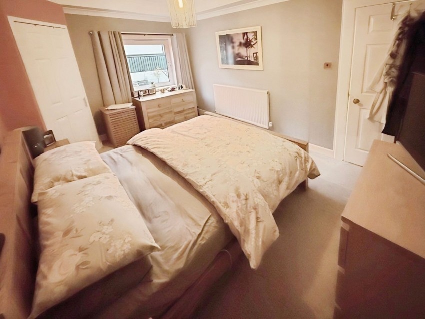 Images for Main Road, Glencraig, KY5