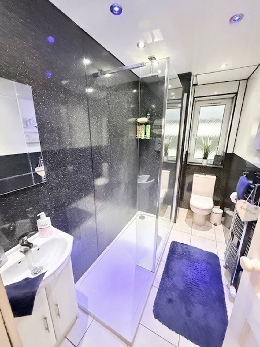 Images for Main Road, Glencraig, KY5