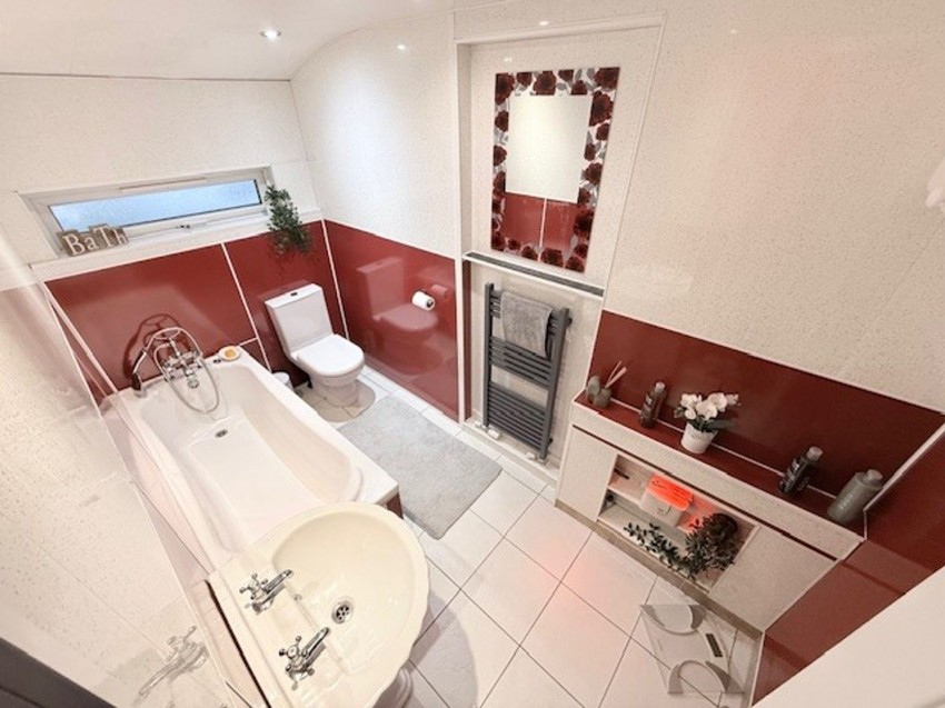 Images for Main Road, Glencraig, KY5