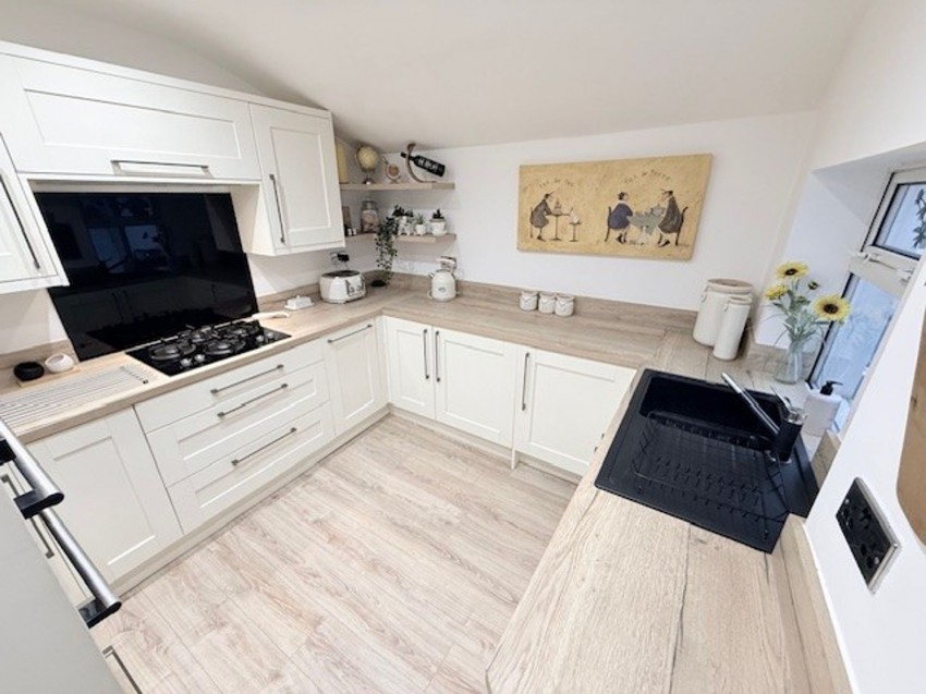 Images for Main Road, Glencraig, KY5