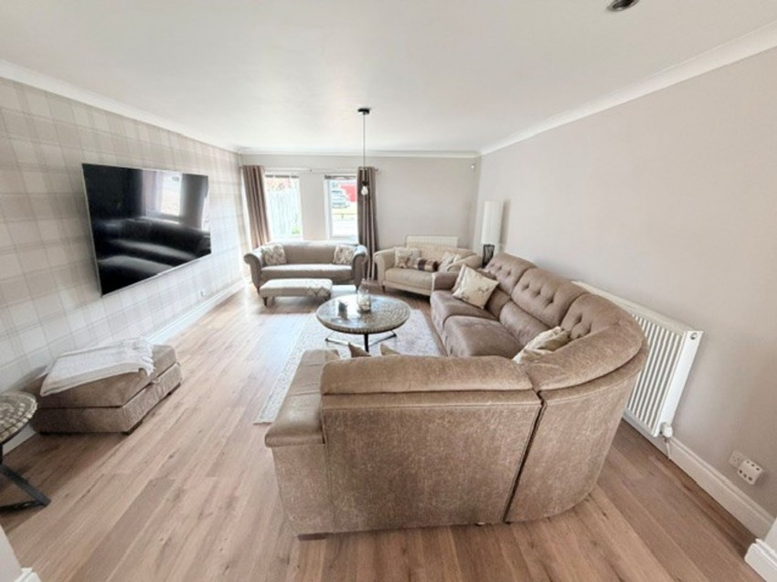 Images for Glentress Gardens, Glenrothes, KY7