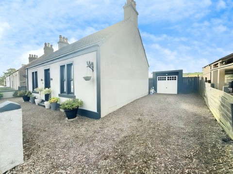 View Full Details for West End, Kinglassie, KY5