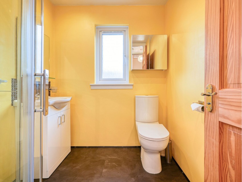 Images for Hazel Avenue, Culloden, IV2