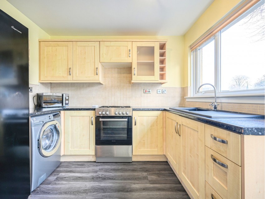 Images for Hazel Avenue, Culloden, IV2