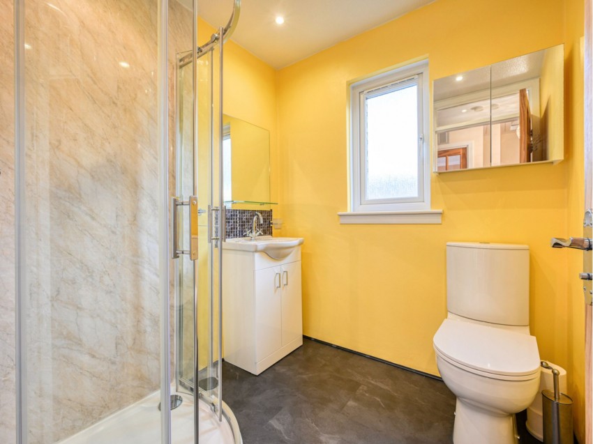 Images for Hazel Avenue, Culloden, IV2